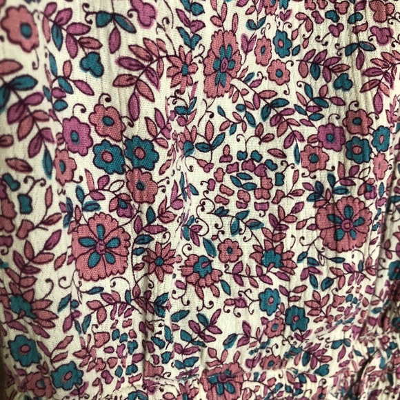 Pink Floral V-Neck Romper, S || American Eagle - Picture 5 of 6